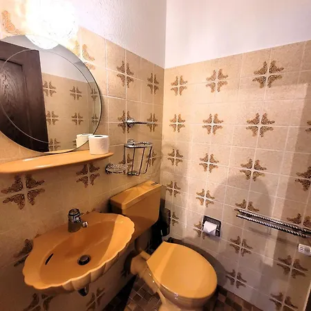 21110 Apartment